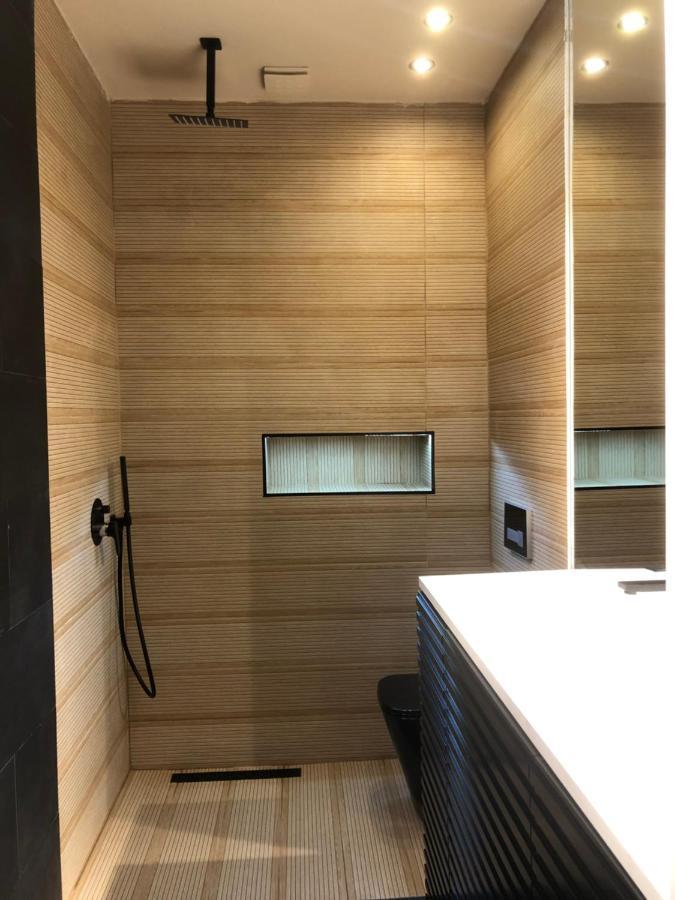 The Laurels - City Center Apartment Тирана Екстериор снимка