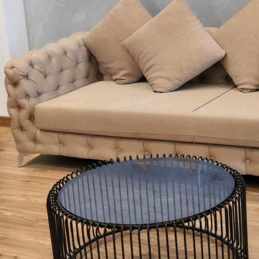 The Laurels - City Center Apartment Тирана Екстериор снимка